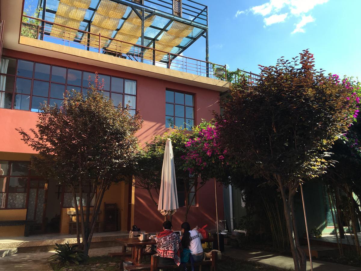 Ooh Countryard Inn ต้าหลี่ ภายนอก รูปภาพ